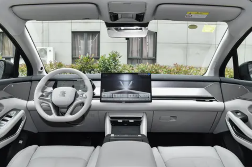 BYD TANG L