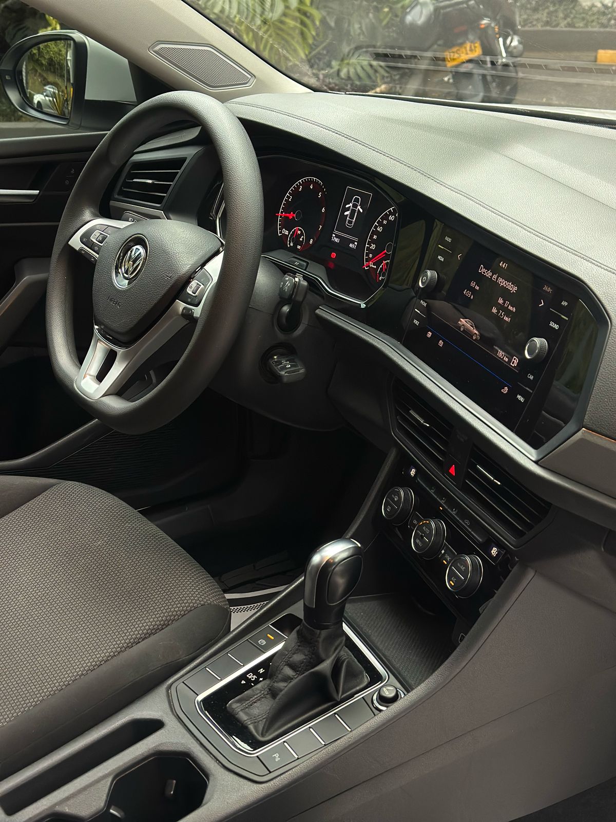 Volkswagen Jetta Comfortline 2019