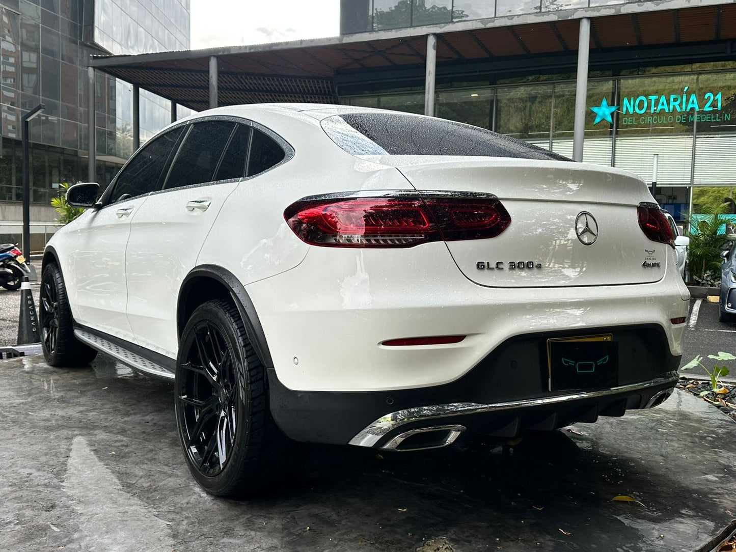 Mercedes Benz GLC 300E 4Matic 2023