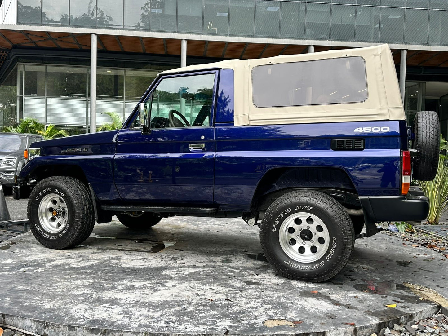 Toyota Land Cruiser Fzj73 4x4 1994