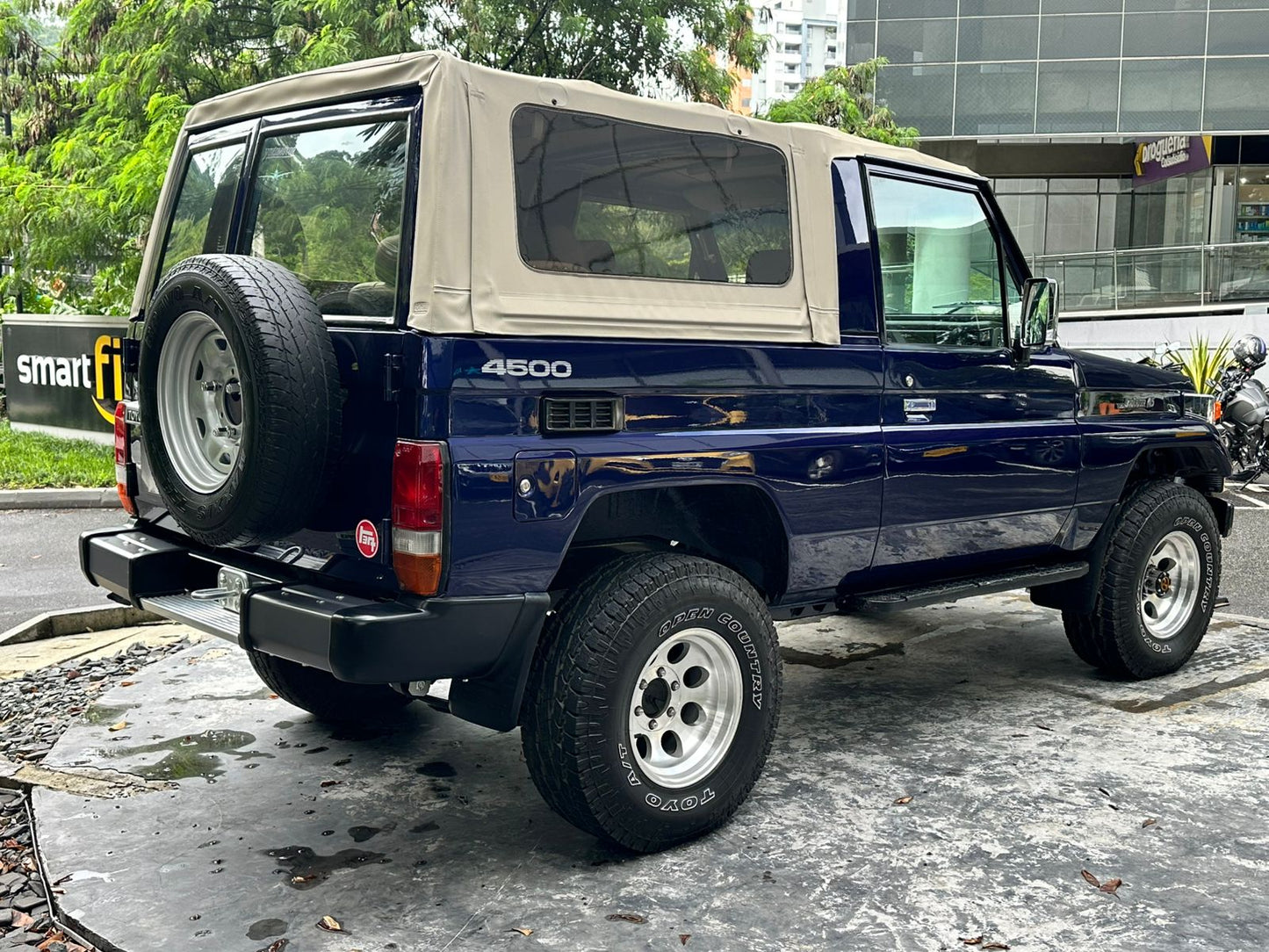 Toyota Land Cruiser Fzj73 4x4 1994