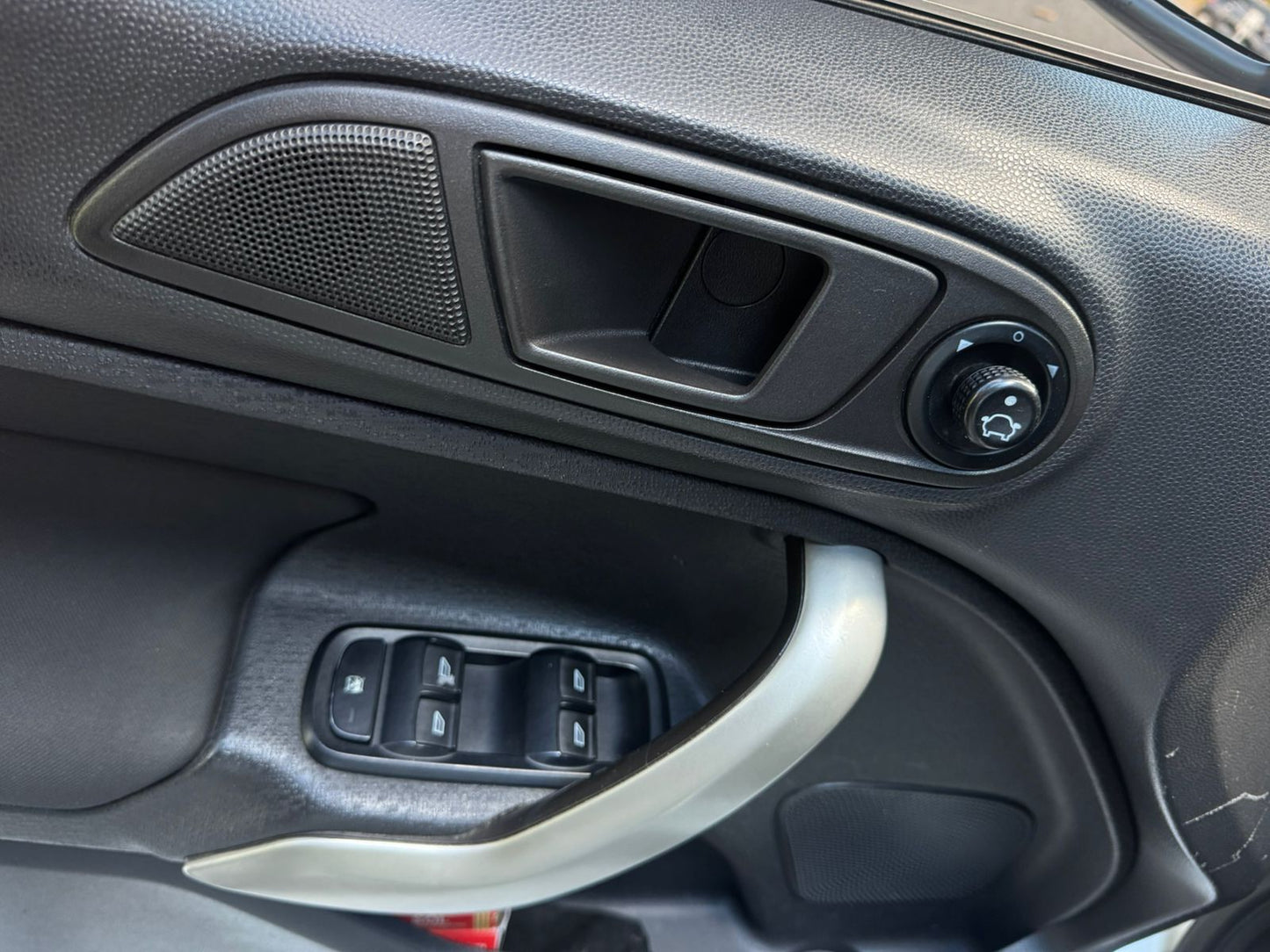 Ford Fiesta Se 2011