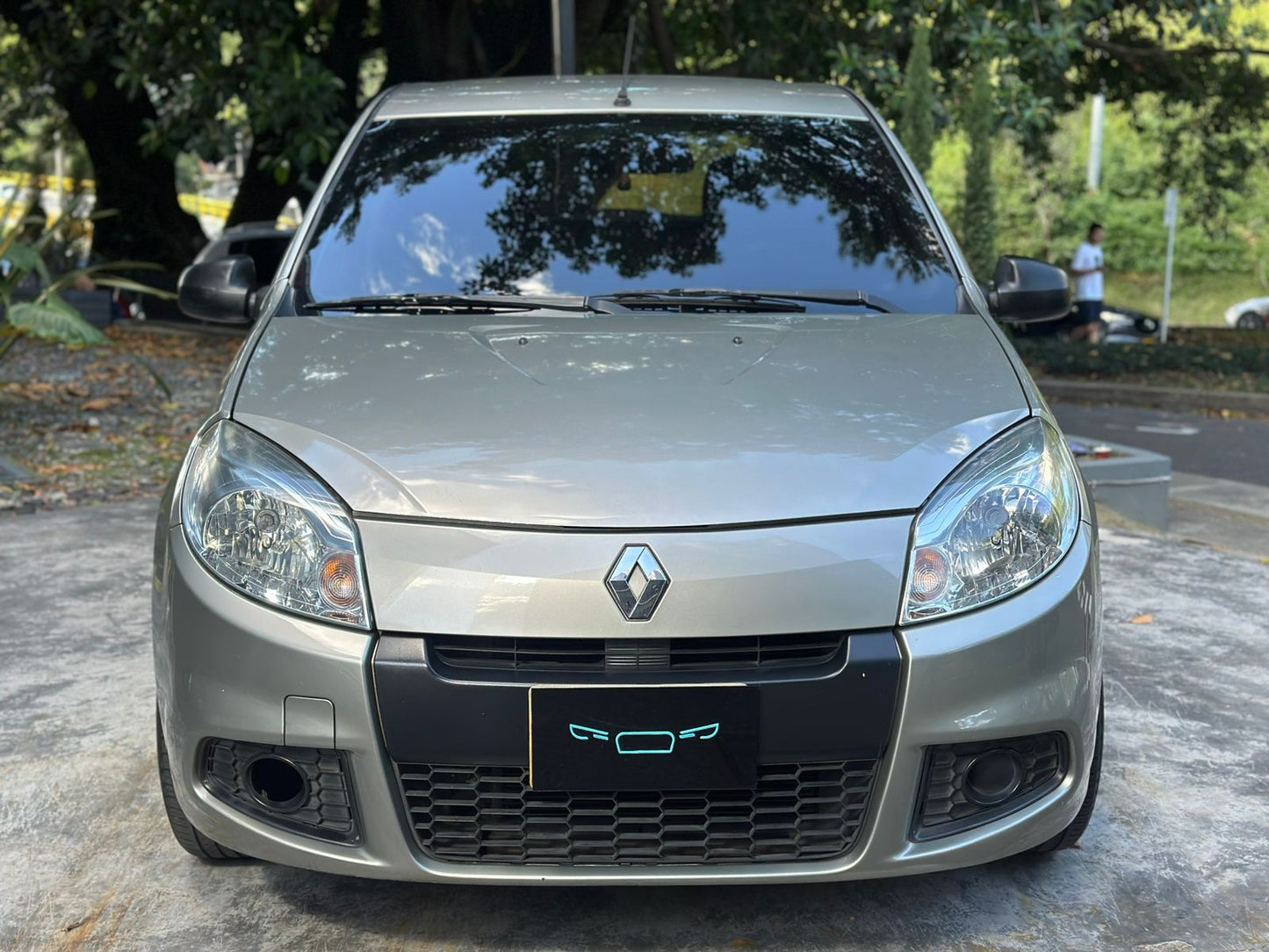 Renault Sandero Aunthentique 2015