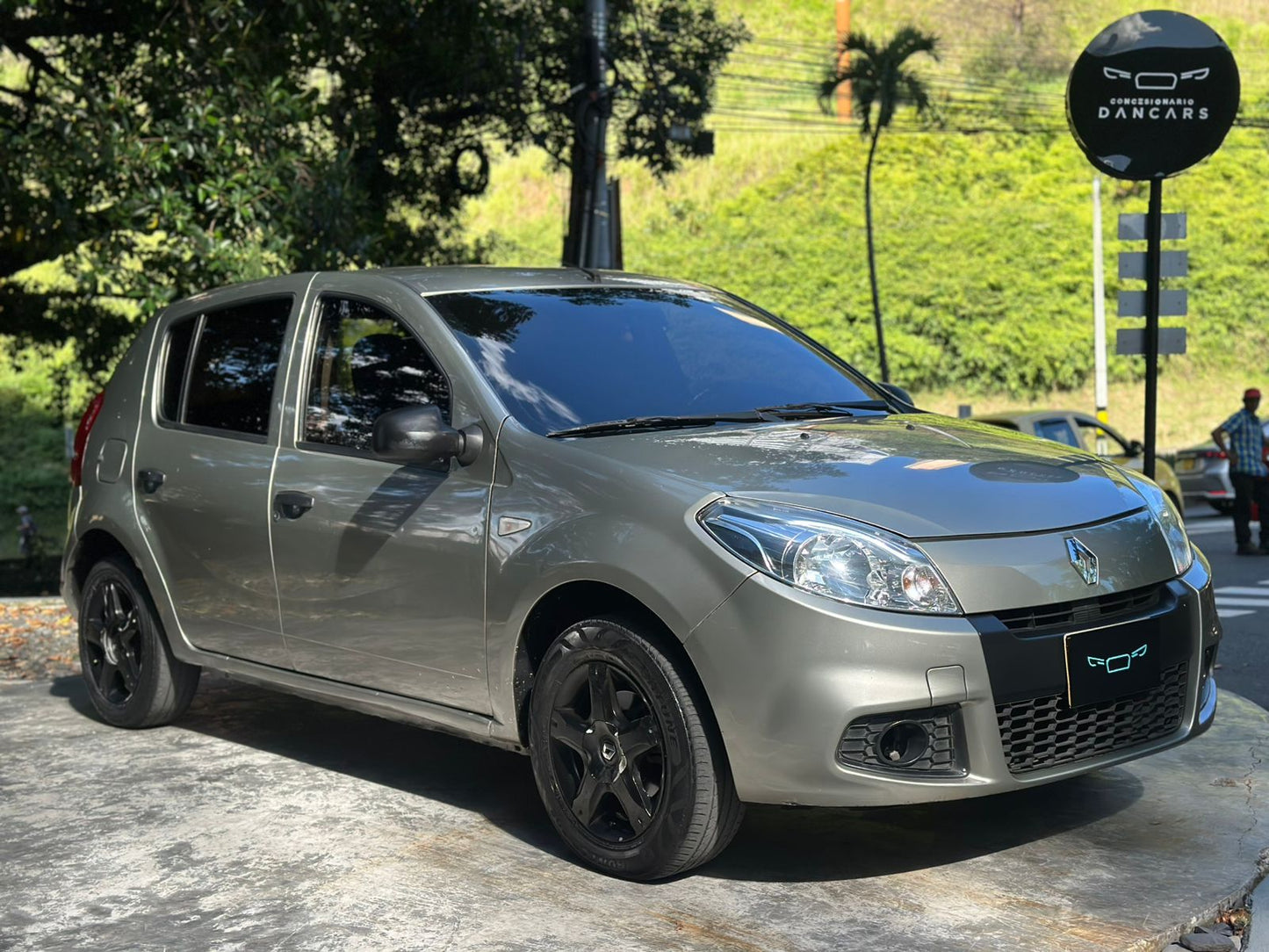 Renault Sandero Aunthentique 2015