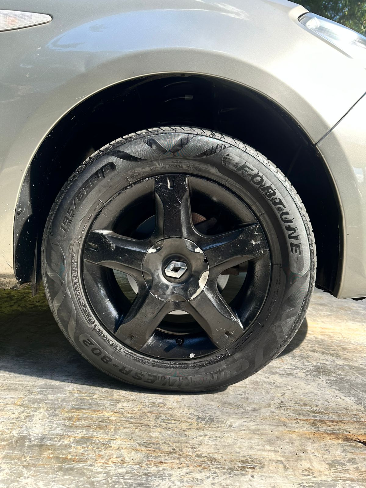 Renault Sandero Aunthentique 2015
