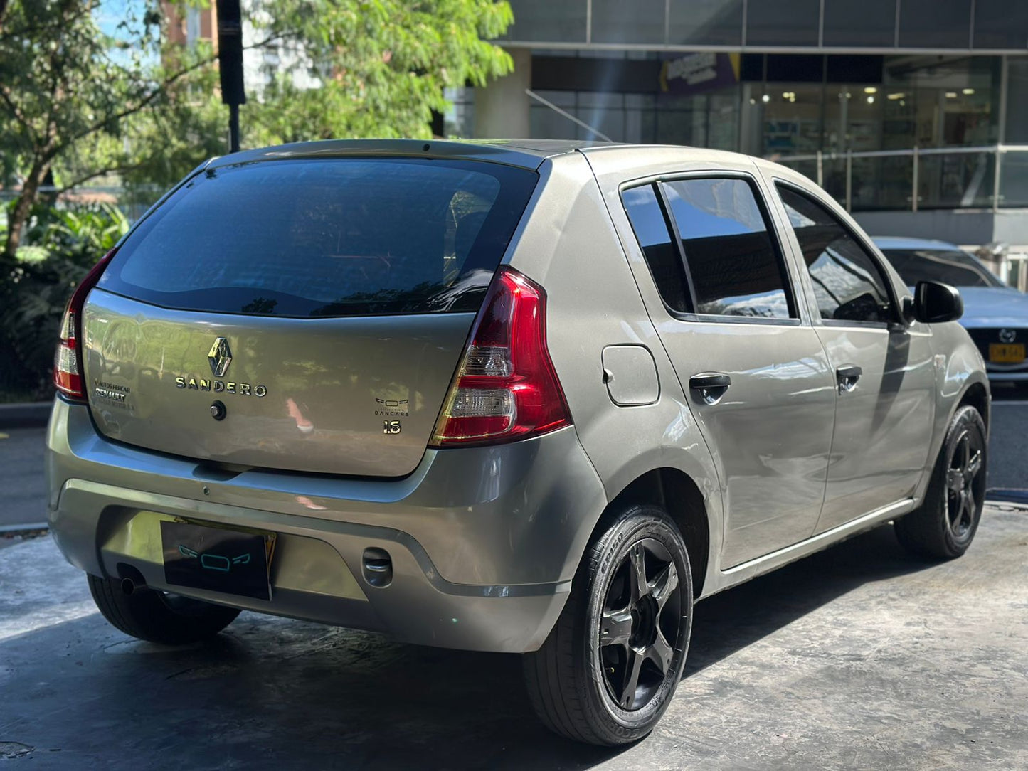 Renault Sandero Aunthentique 2015