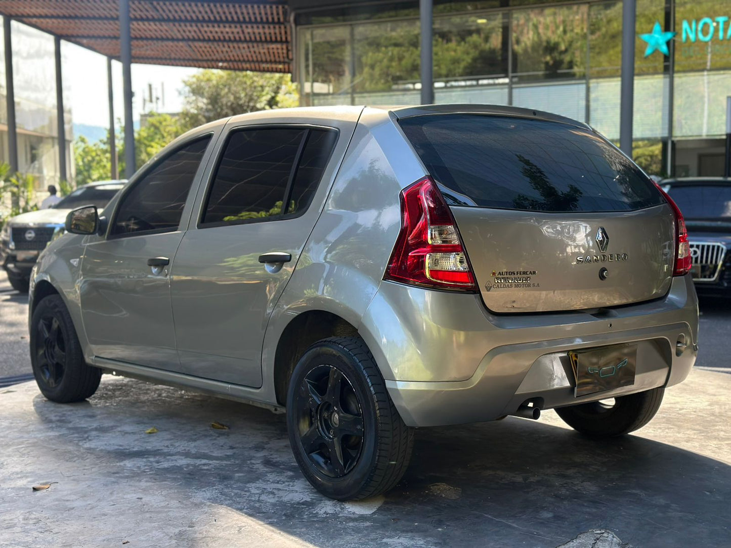Renault Sandero Aunthentique 2015