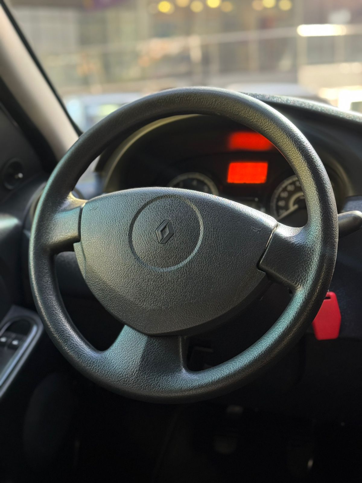 Renault Sandero Aunthentique 2015