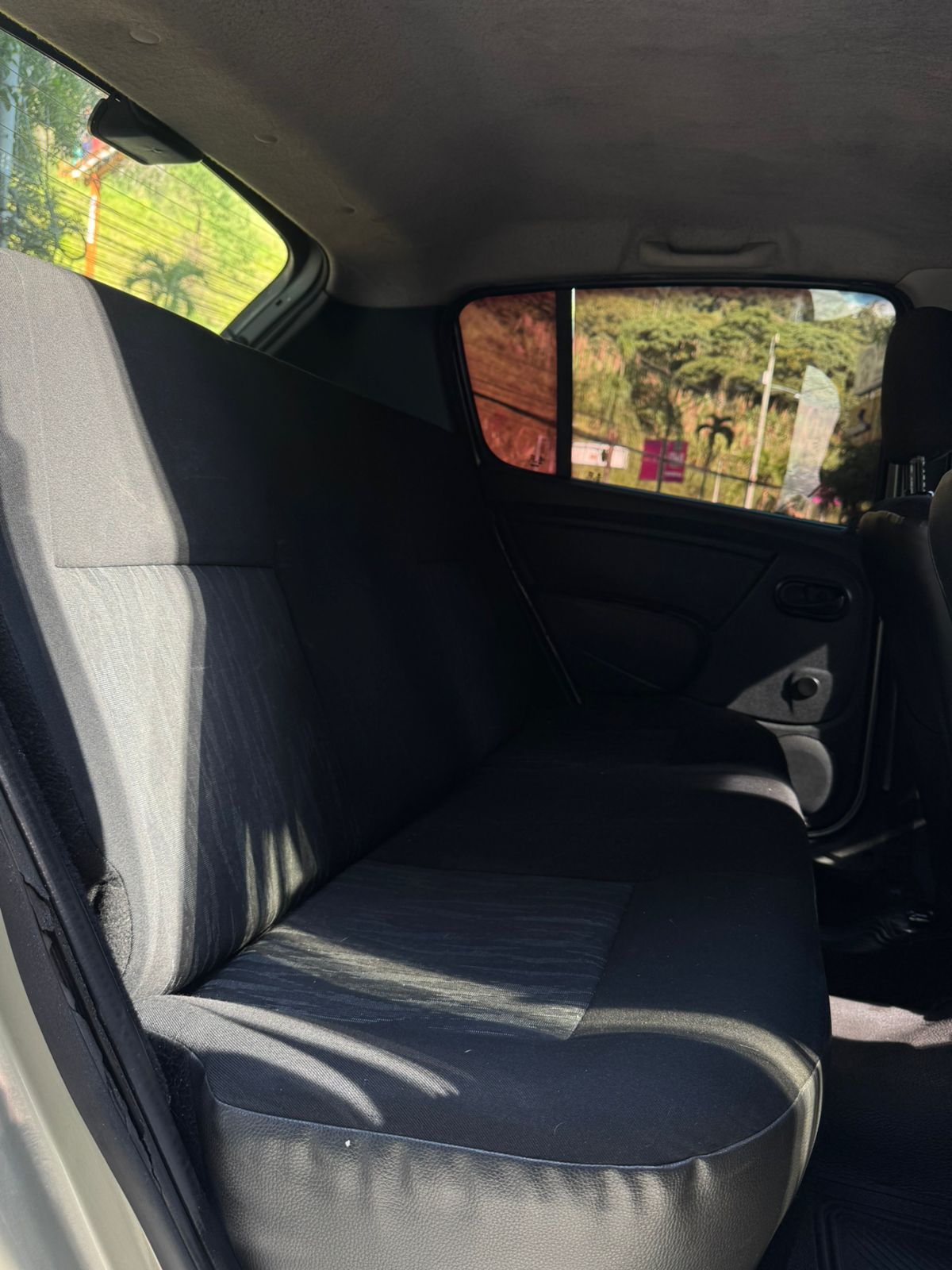 Renault Sandero Aunthentique 2015
