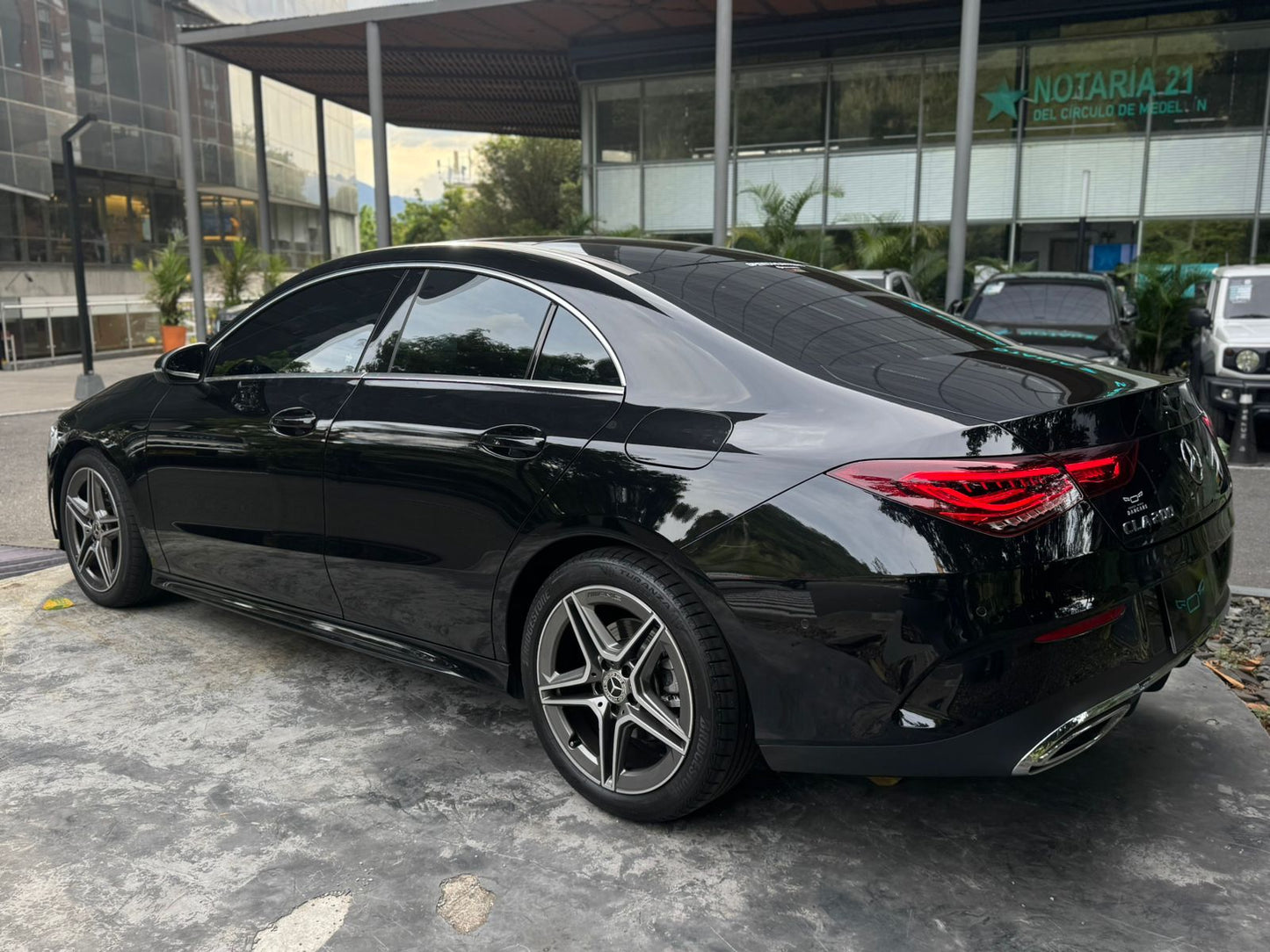 Mercedes Benz CLA 200 AMG Line 2023