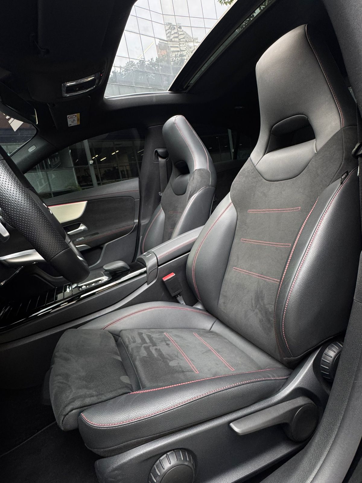 Mercedes Benz CLA 200 AMG Line 2023