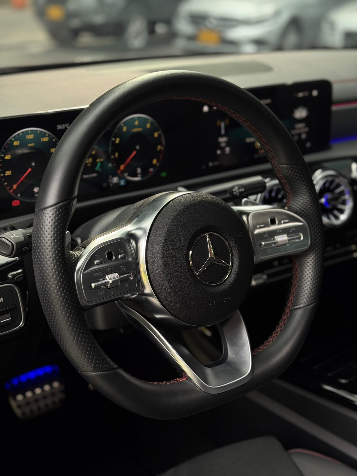 Mercedes Benz CLA 200 AMG Line 2023