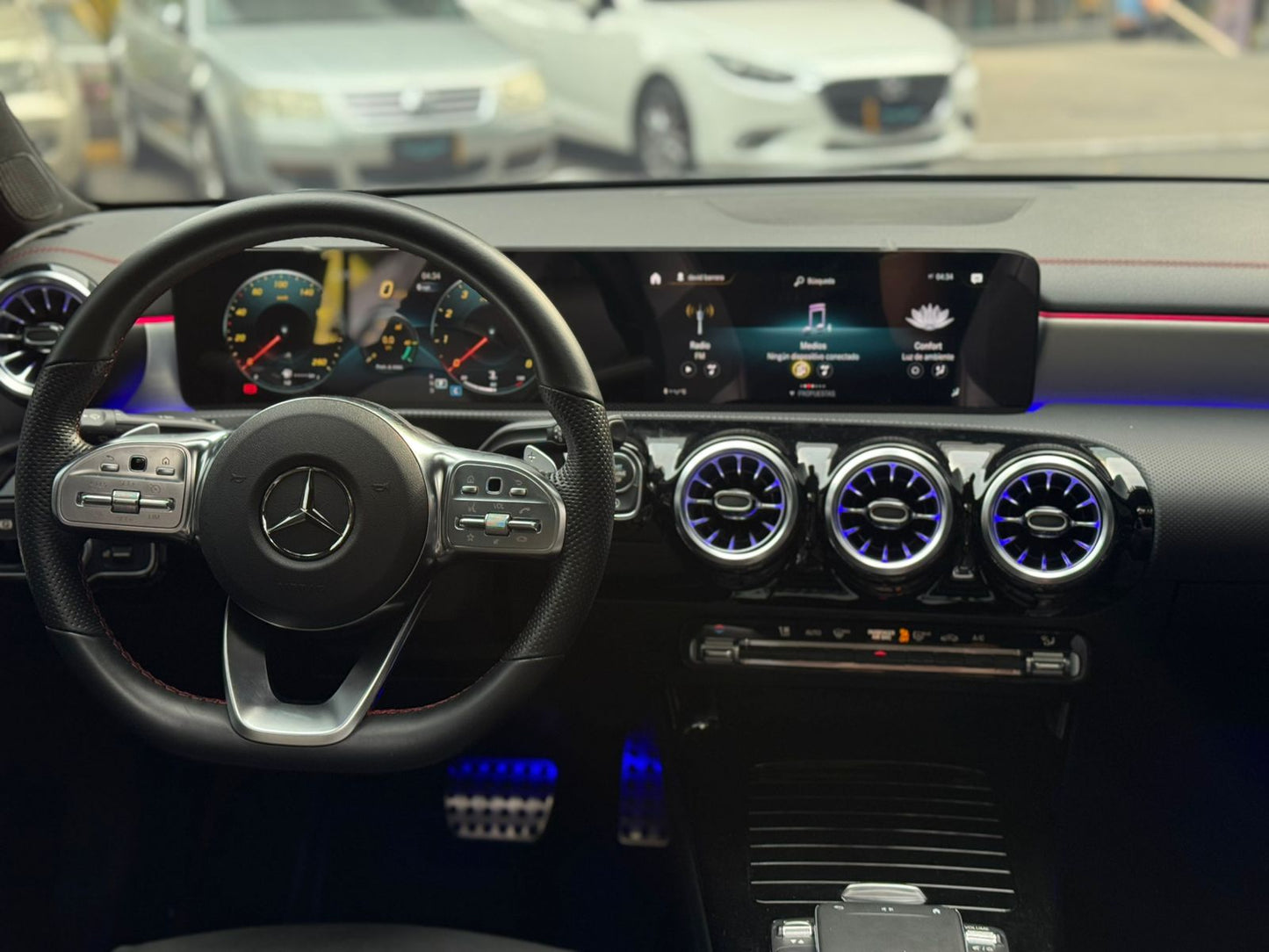 Mercedes Benz CLA 200 AMG Line 2023