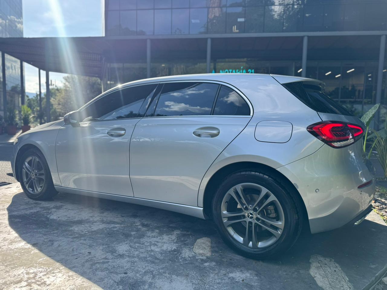 Mercedes Benz A200 2019 Salvamento