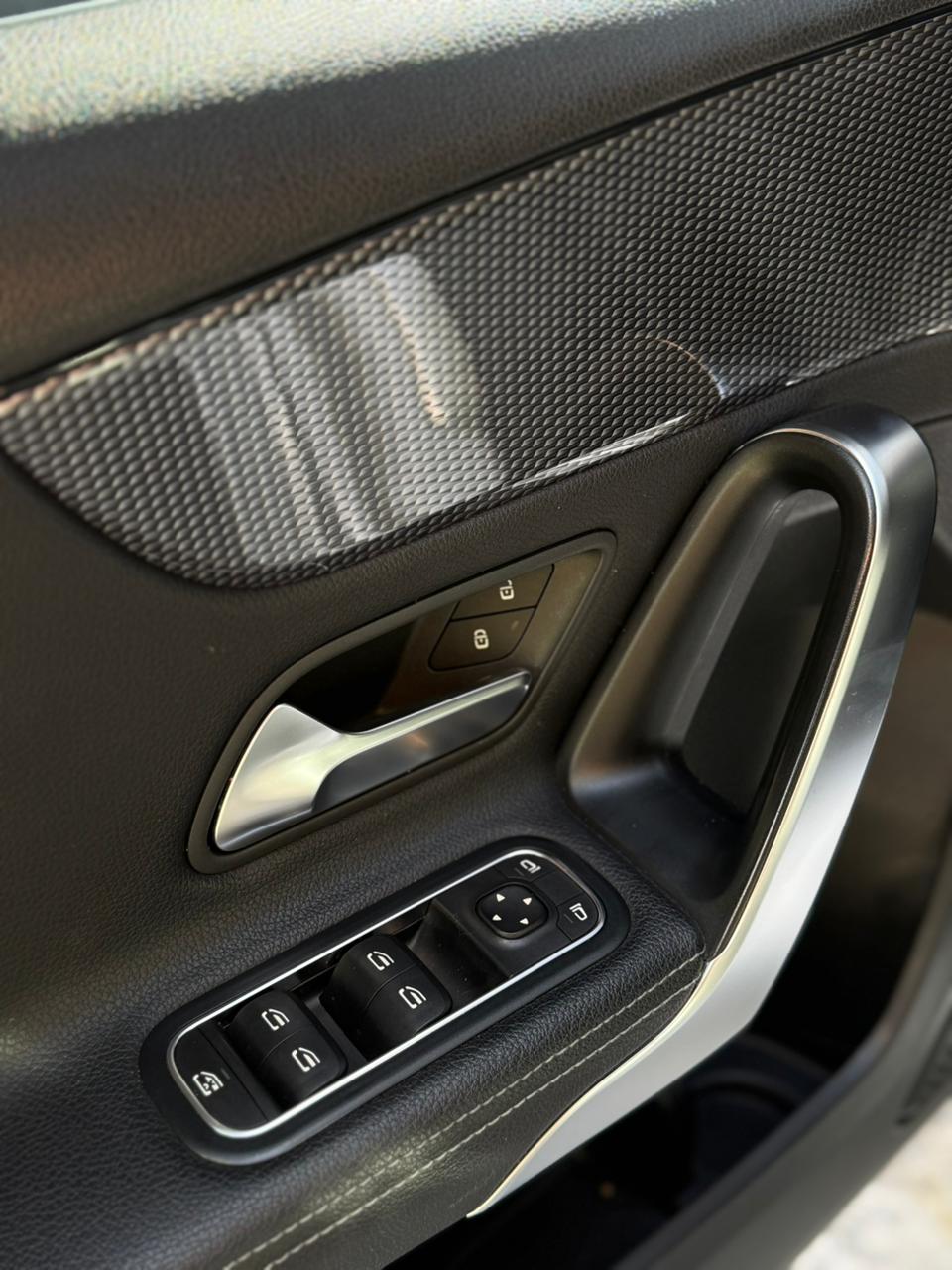 Mercedes Benz A200 2019 Salvamento