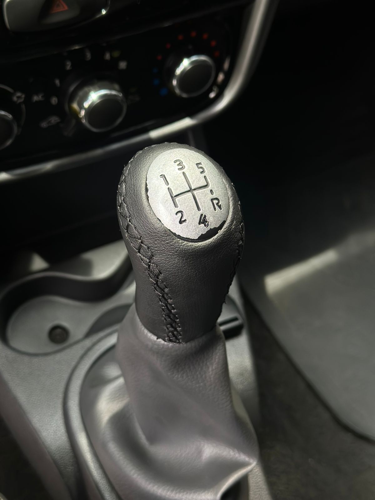 Renault Logan Expression 2016