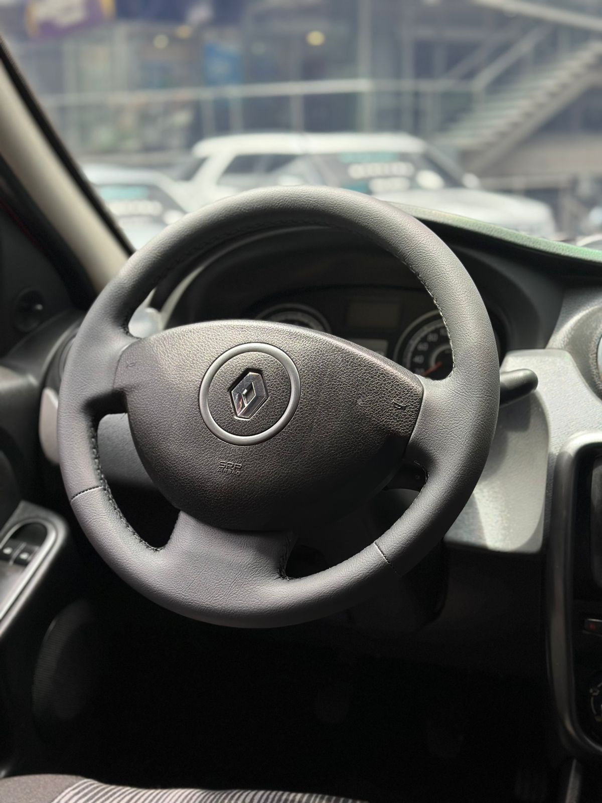 Renault Logan Expression 2016