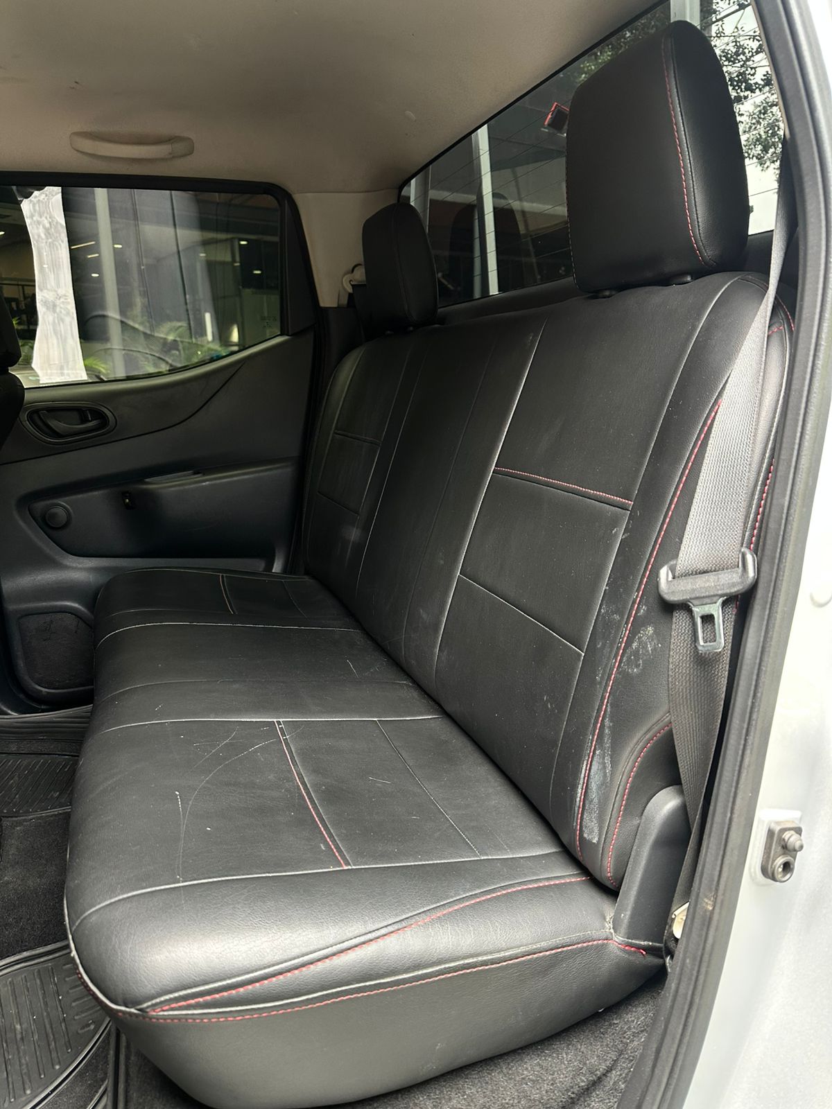 Nissan Np300 Frontier Sabanera 2018