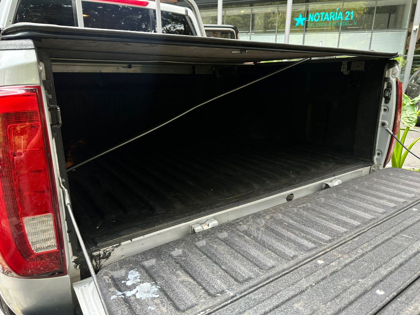 Nissan Np300 Frontier Sabanera 2018