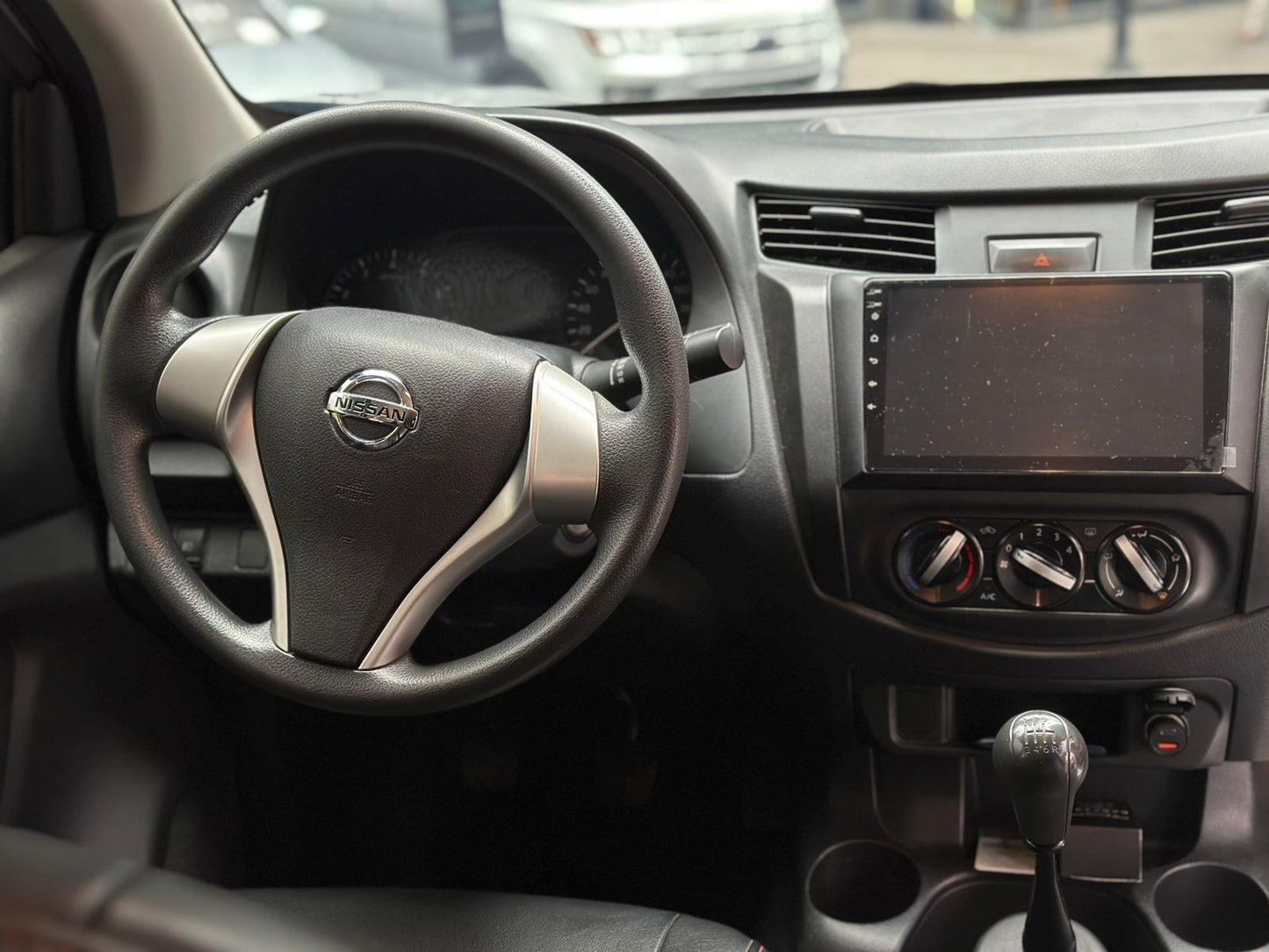 Nissan Np300 Frontier Sabanera 2018