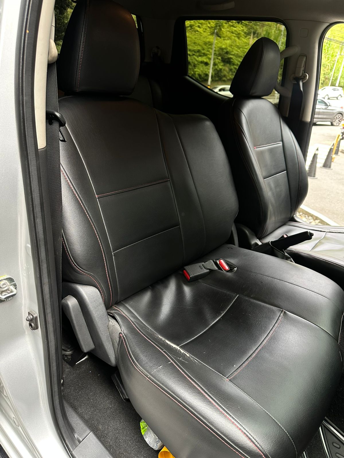 Nissan Np300 Frontier Sabanera 2018