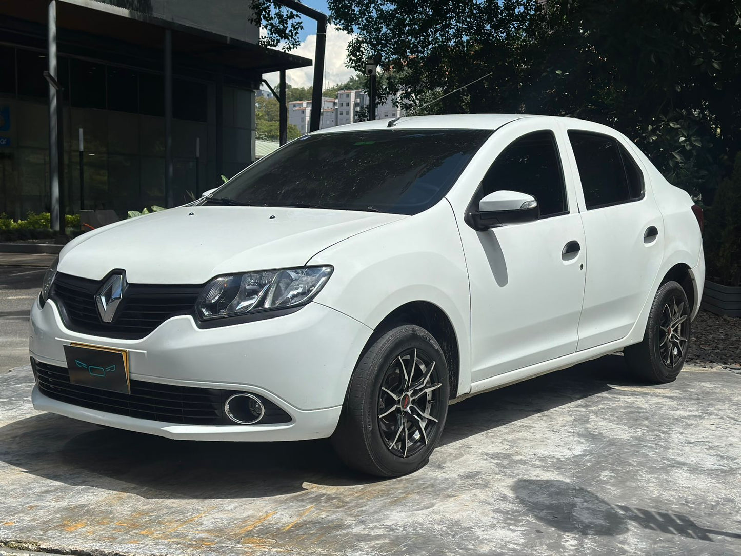 Renault Logan Life 2019