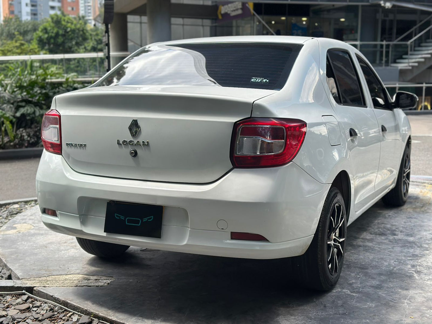 Renault Logan Life 2019