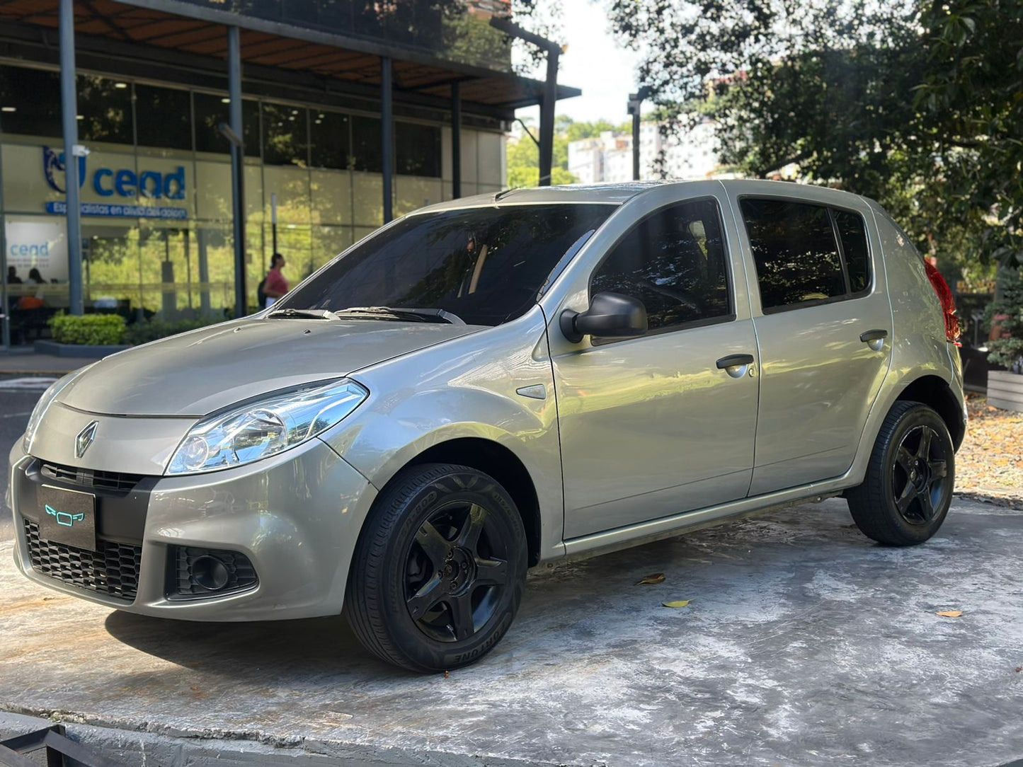 Renault Sandero Aunthentique 2015