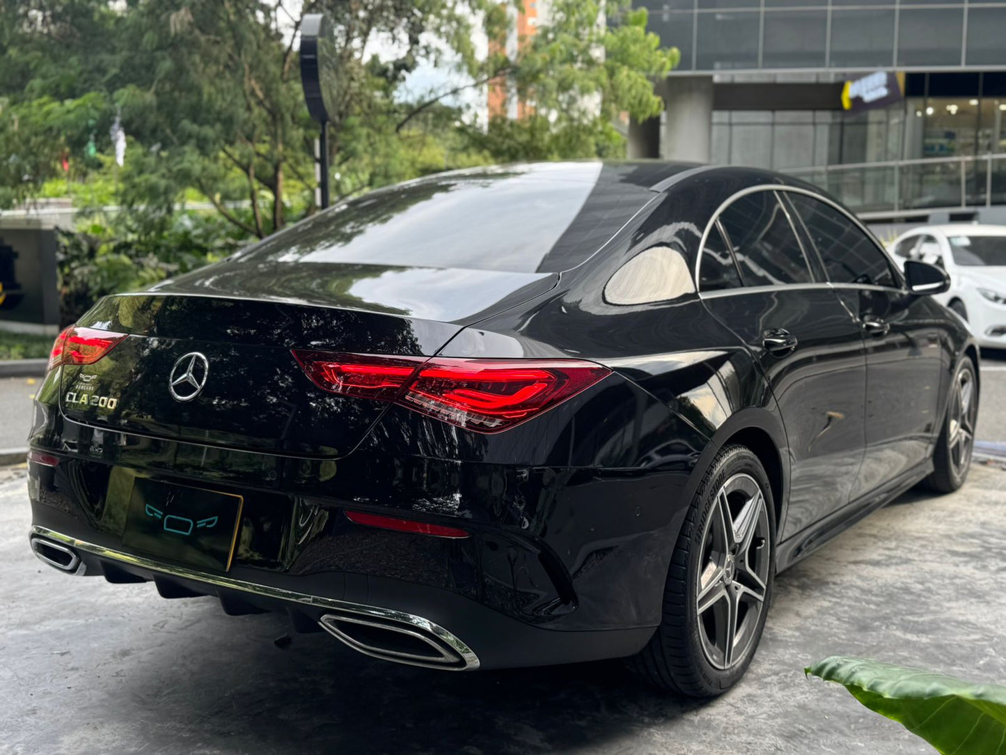 Mercedes Benz CLA 200 AMG Line 2023