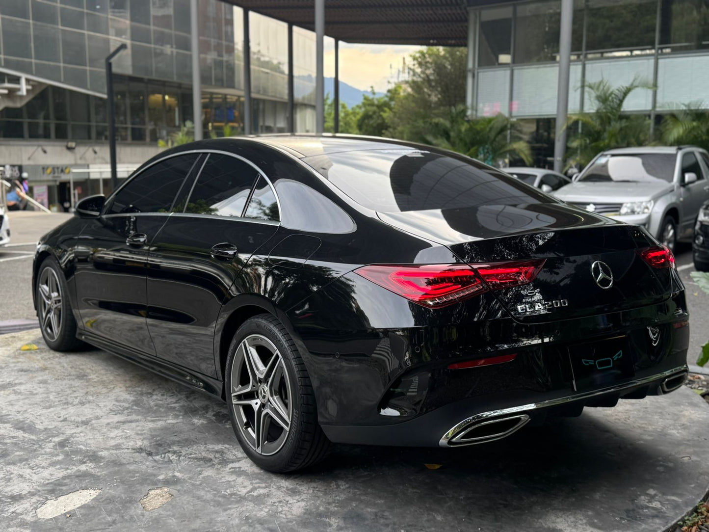 Mercedes Benz CLA 200 AMG Line 2023