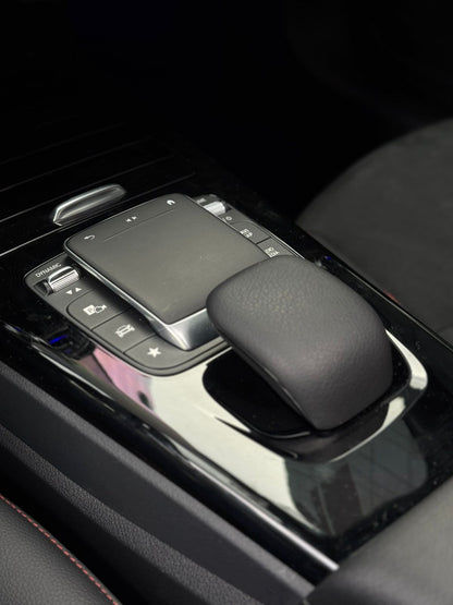 Mercedes Benz CLA 200 AMG Line 2023