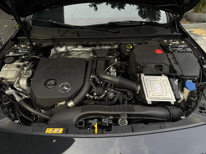 Mercedes Benz CLA 200 AMG Line 2023