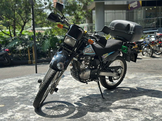 Suzuki DR200 2012