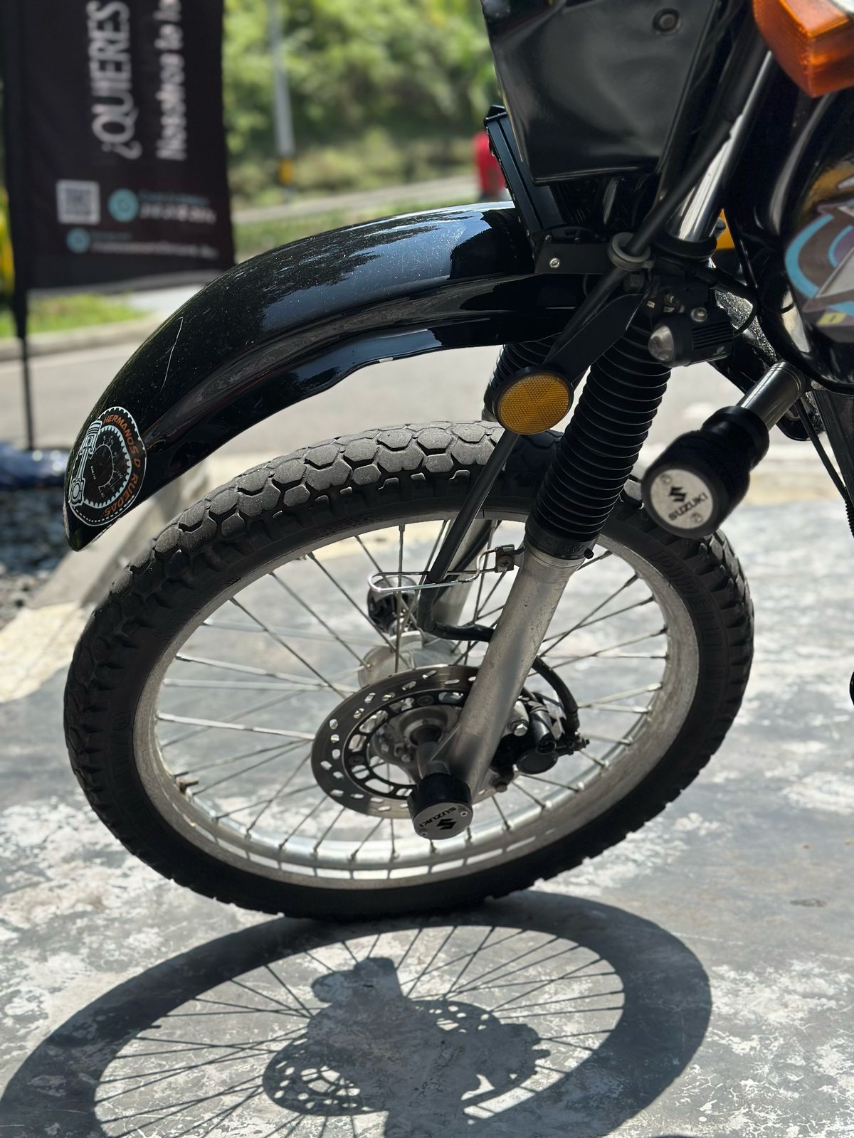 Suzuki DR200 2012