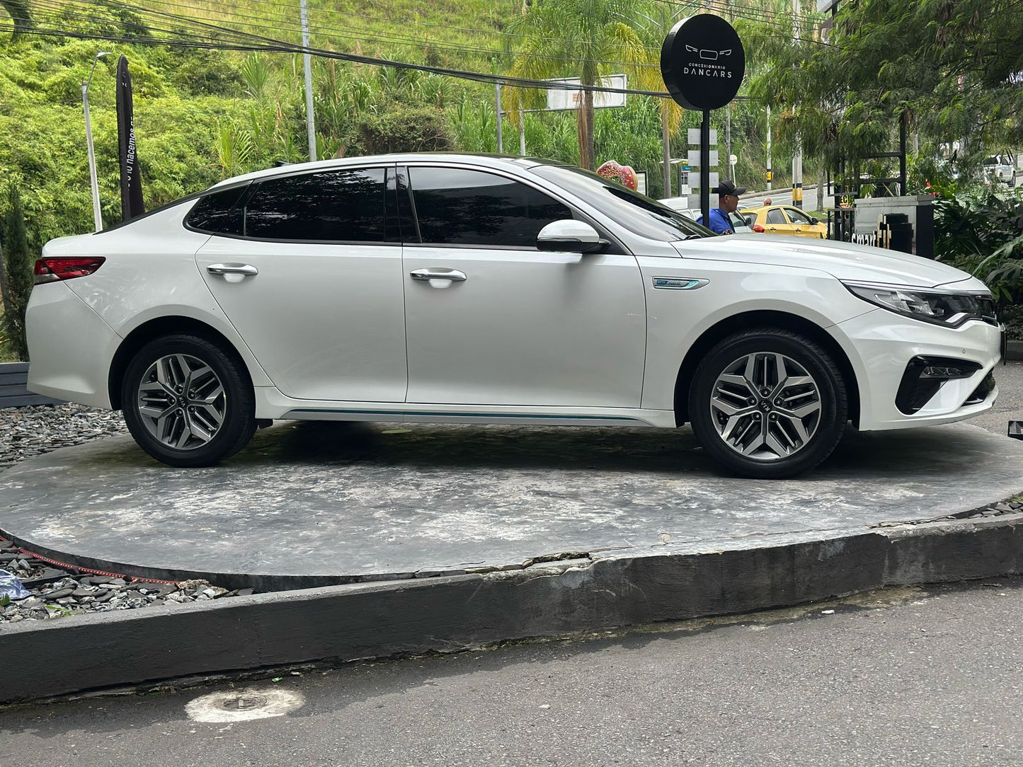 Kia Optima Zenith Hibrido 2020