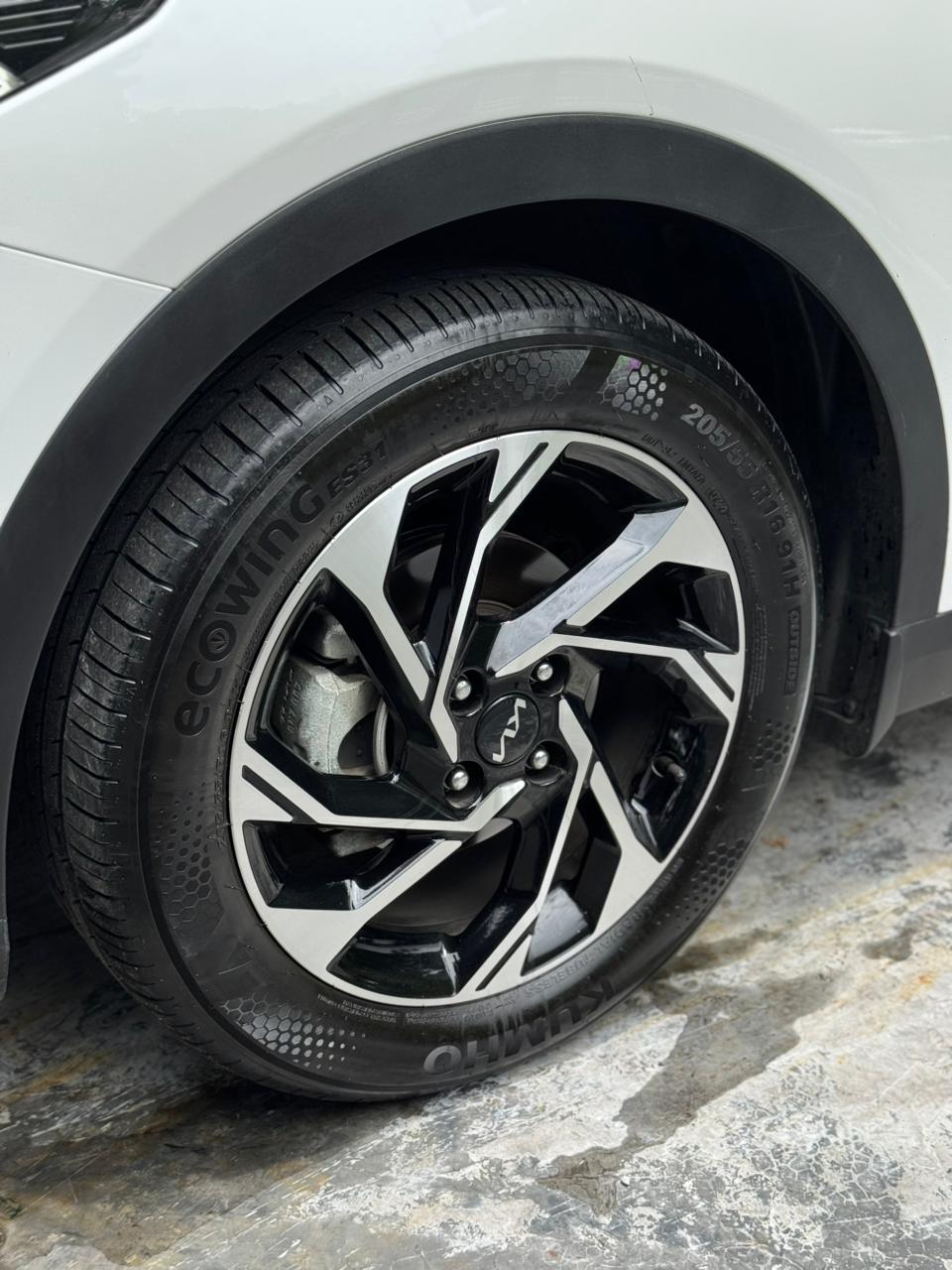 Kia K3 Cross Zenith 2025