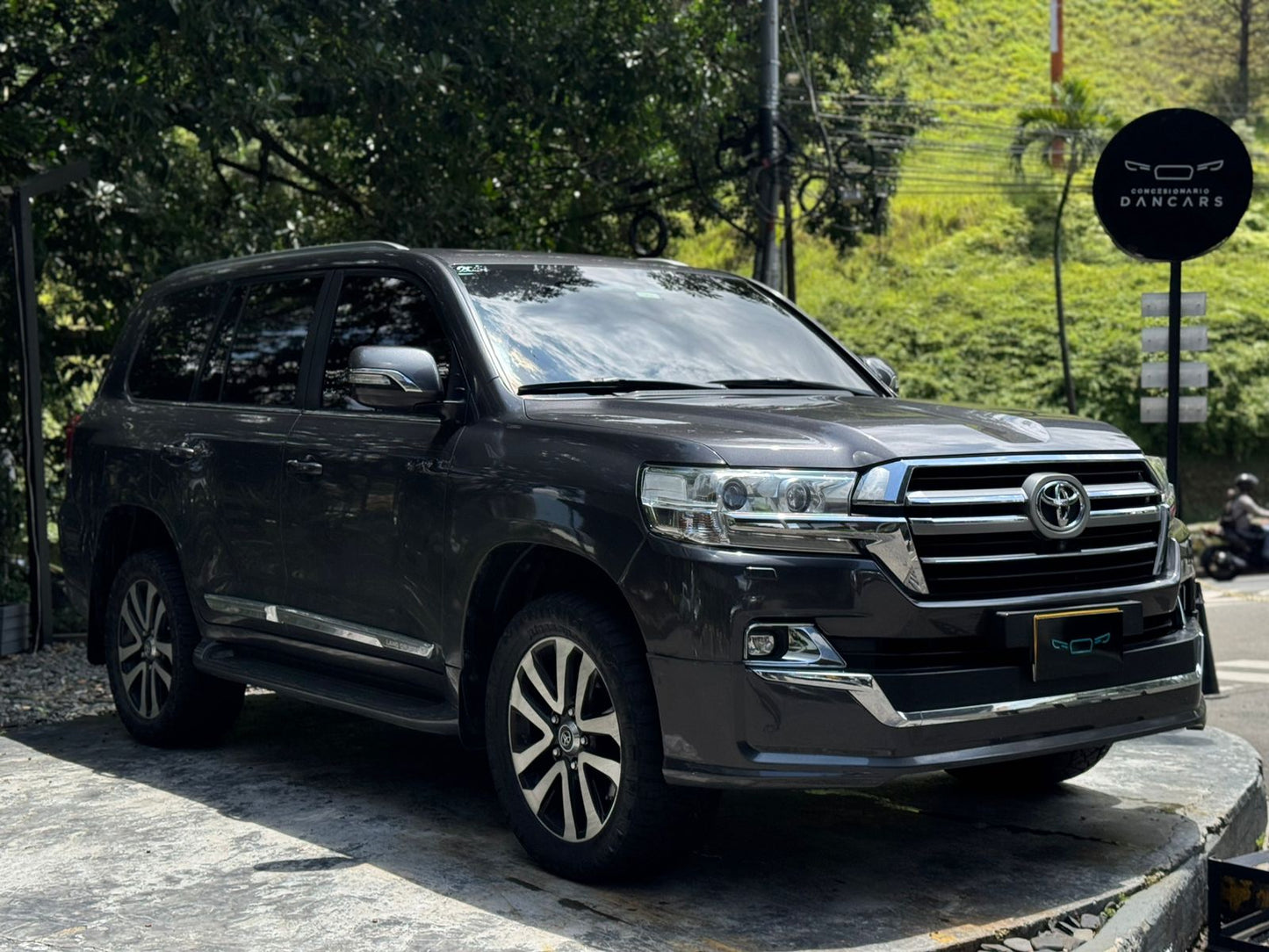 Toyota Land Cruiser 200 2017