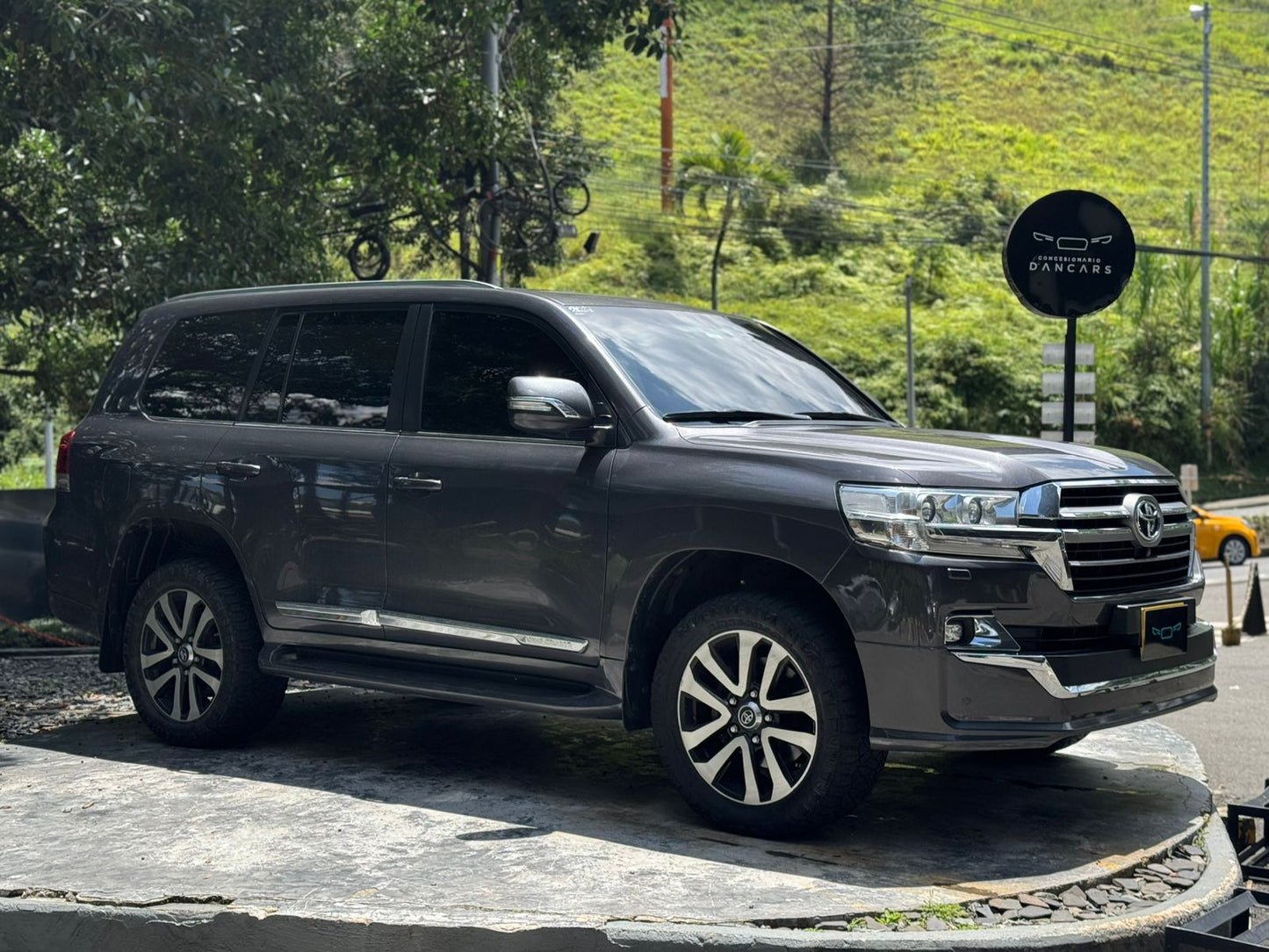 Toyota Land Cruiser 200 2017