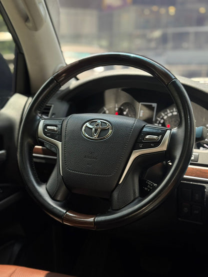 Toyota Land Cruiser 200 2017