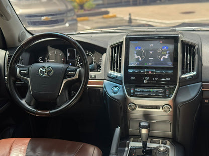 Toyota Land Cruiser 200 2017