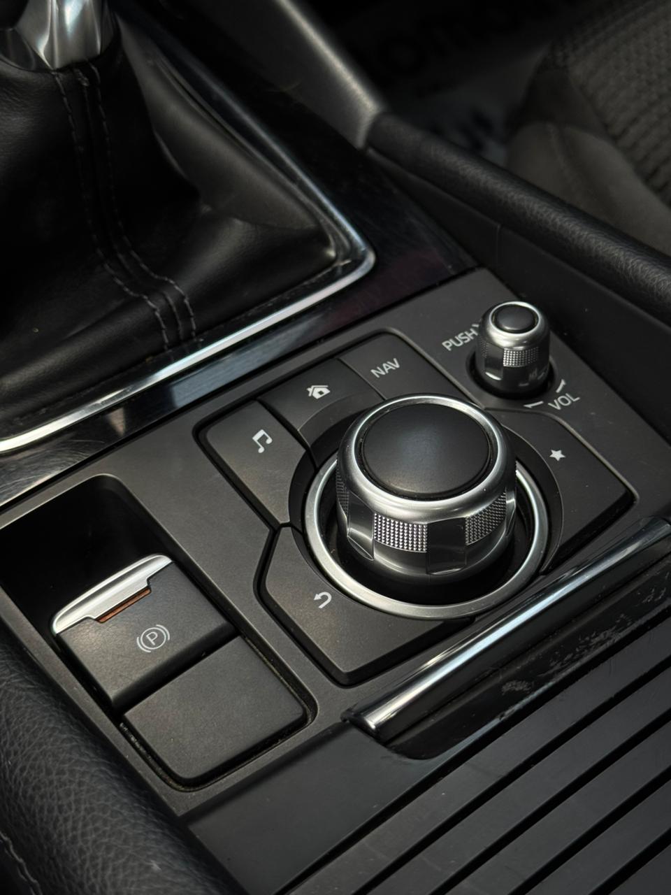 Mazda 3 Touring 2017