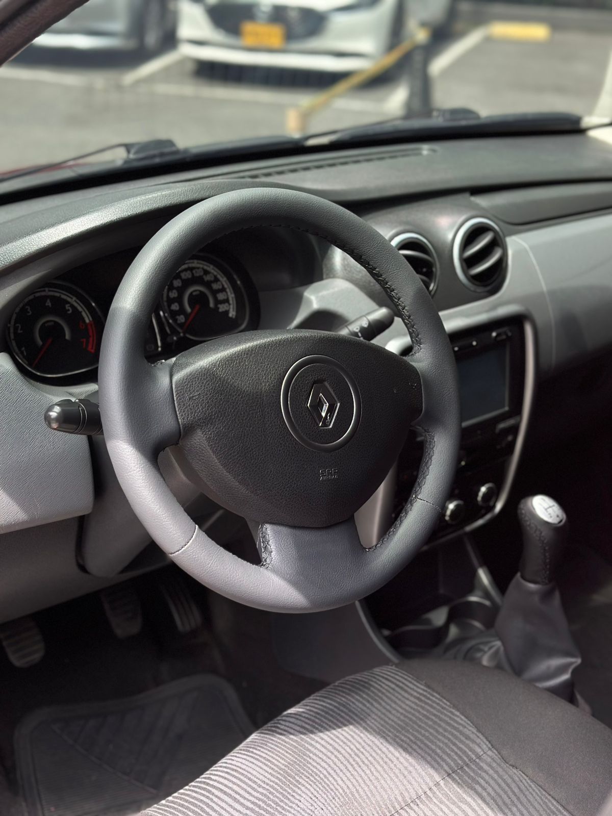 Renault Logan Expression 2016