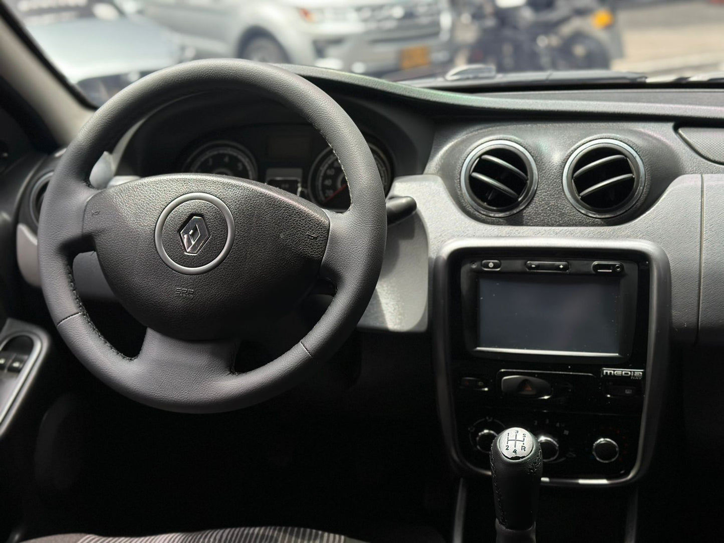 Renault Logan Expression 2016