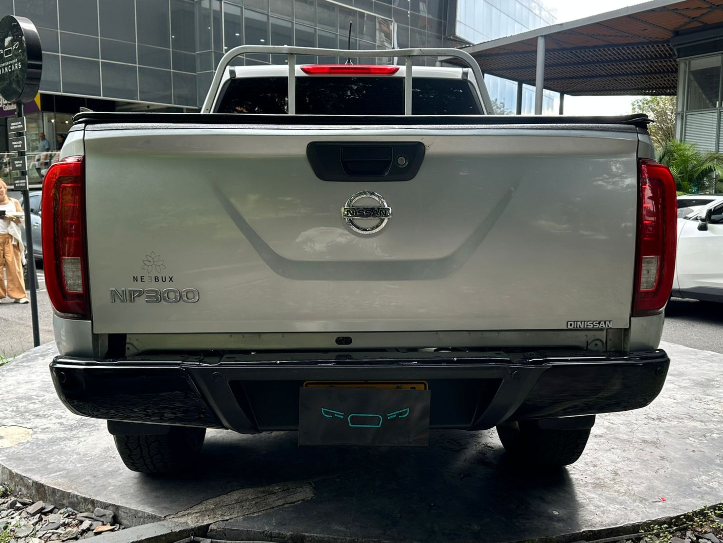 Nissan Np300 Frontier Sabanera 2018