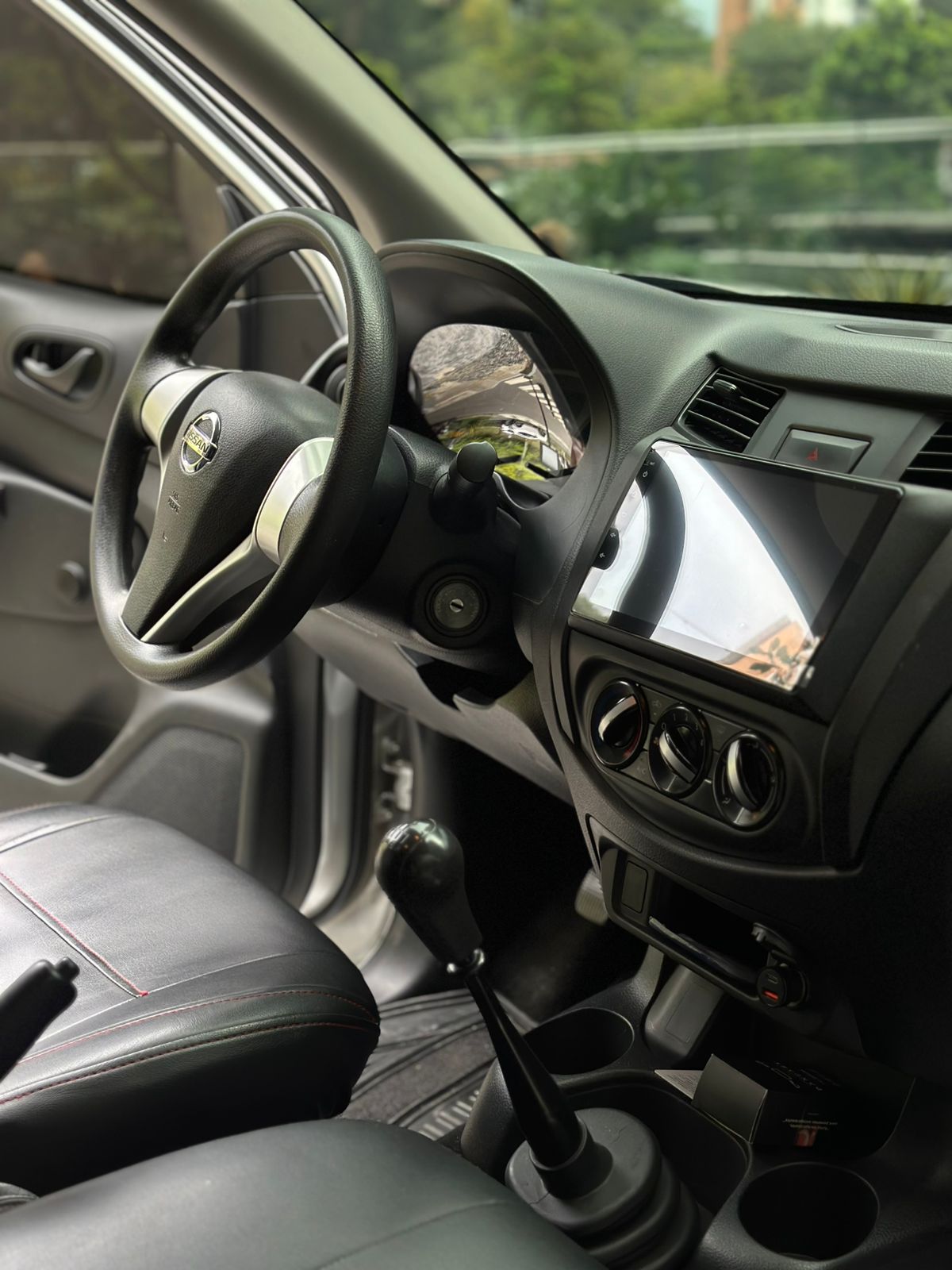 Nissan Np300 Frontier Sabanera 2018