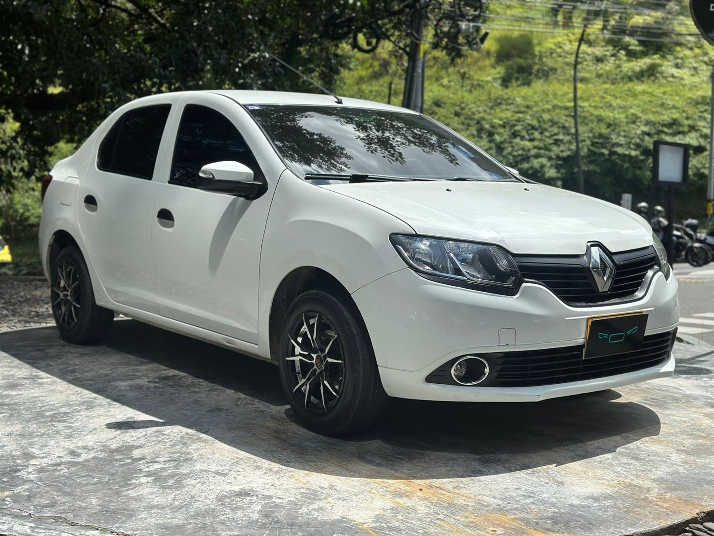 Renault Logan Life 2019