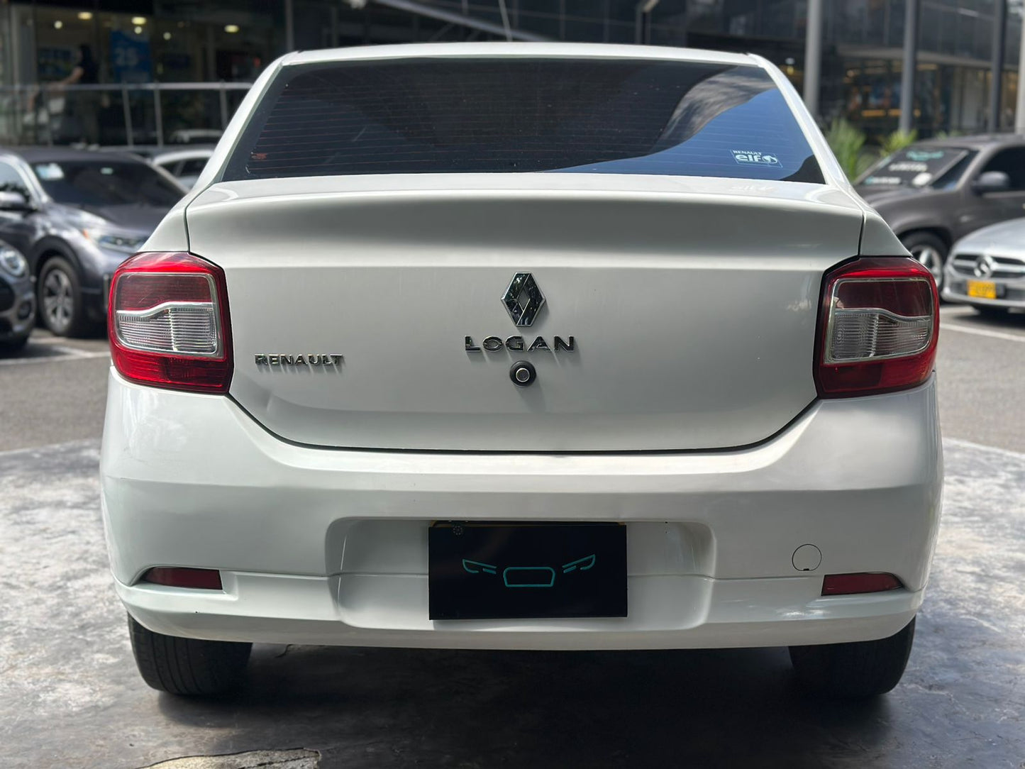 Renault Logan Life 2019