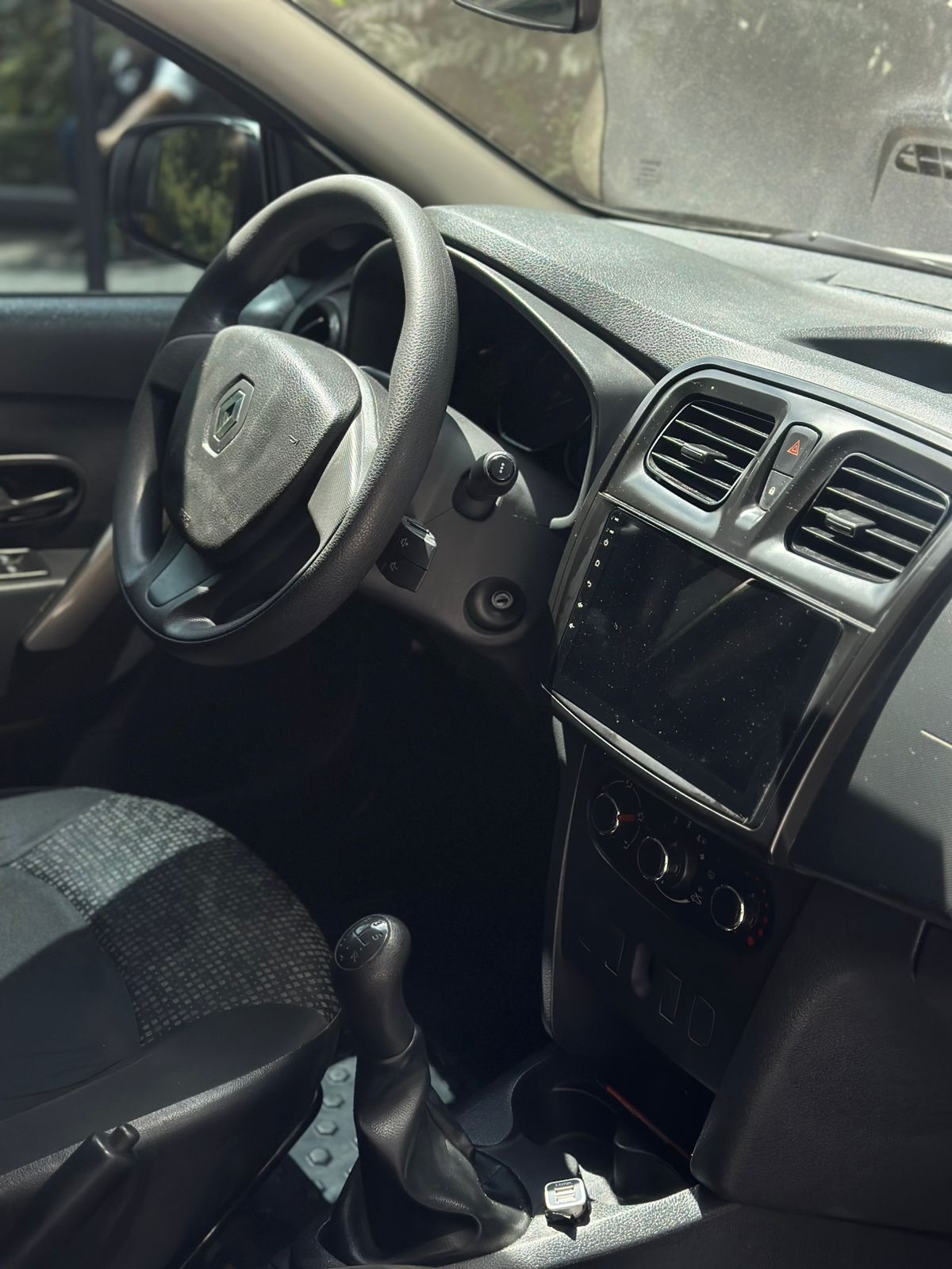 Renault Logan Life 2019