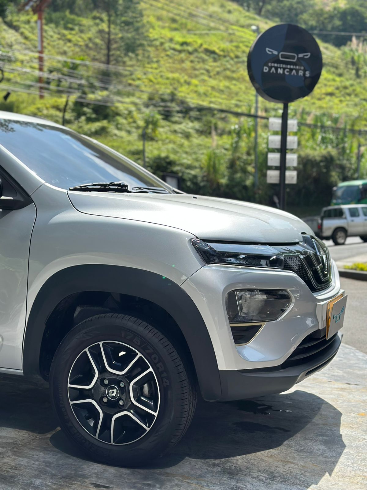 Renault Kwid E Tech 2024