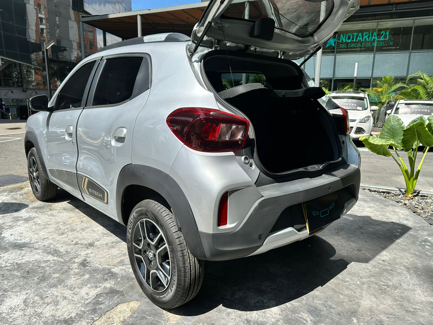 Renault Kwid E Tech 2024
